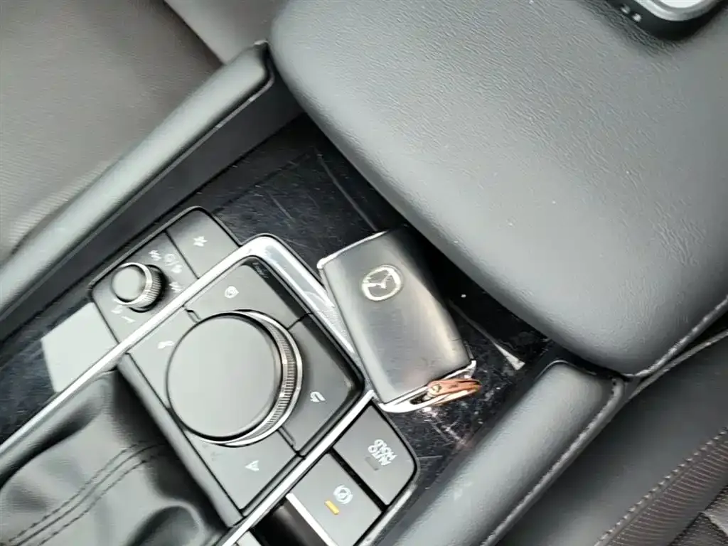 Mazda 3 Axela 2021 из CN, фото 2