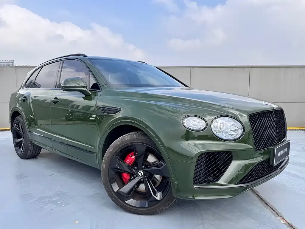 Bentley Bentayga — фото 9