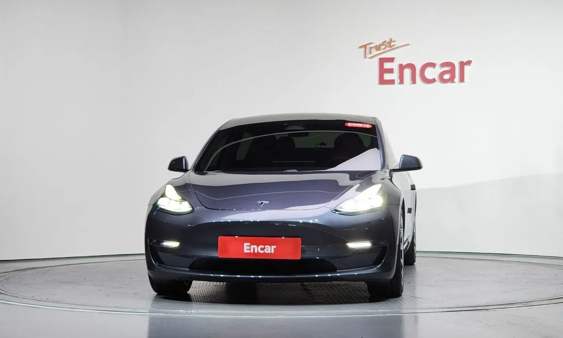 Tesla Model 3 — фото 3
