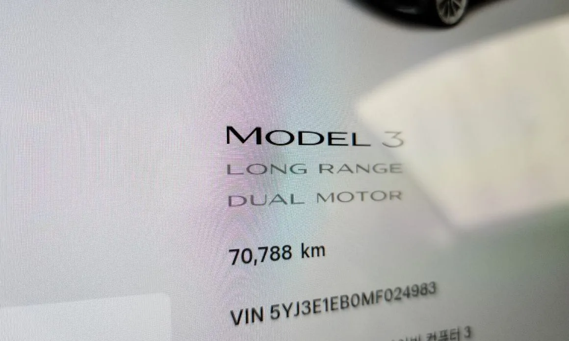 Tesla Model 3 — фото 9