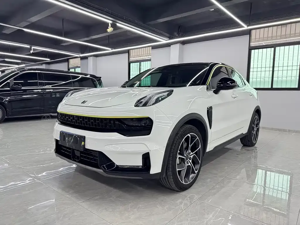 Lynk & Co 05