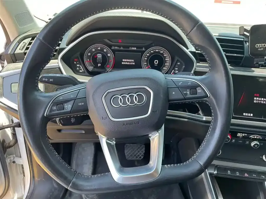 Audi Q3 — фото 2