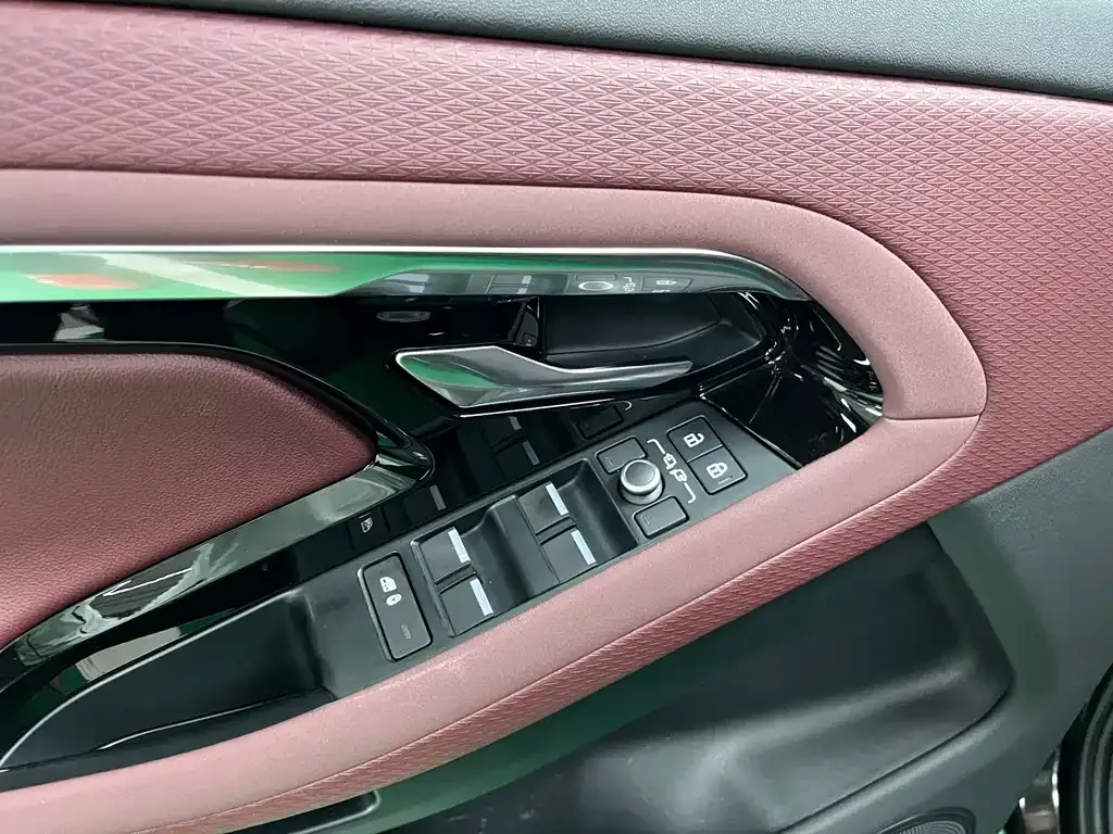 Land Rover Evoque — фото 6
