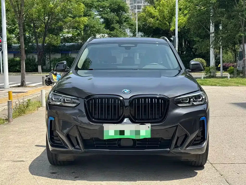 BMW iX3 — фото 5