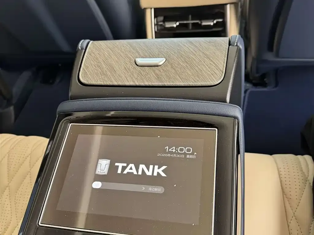 Tank 500 New Energy — фото 2