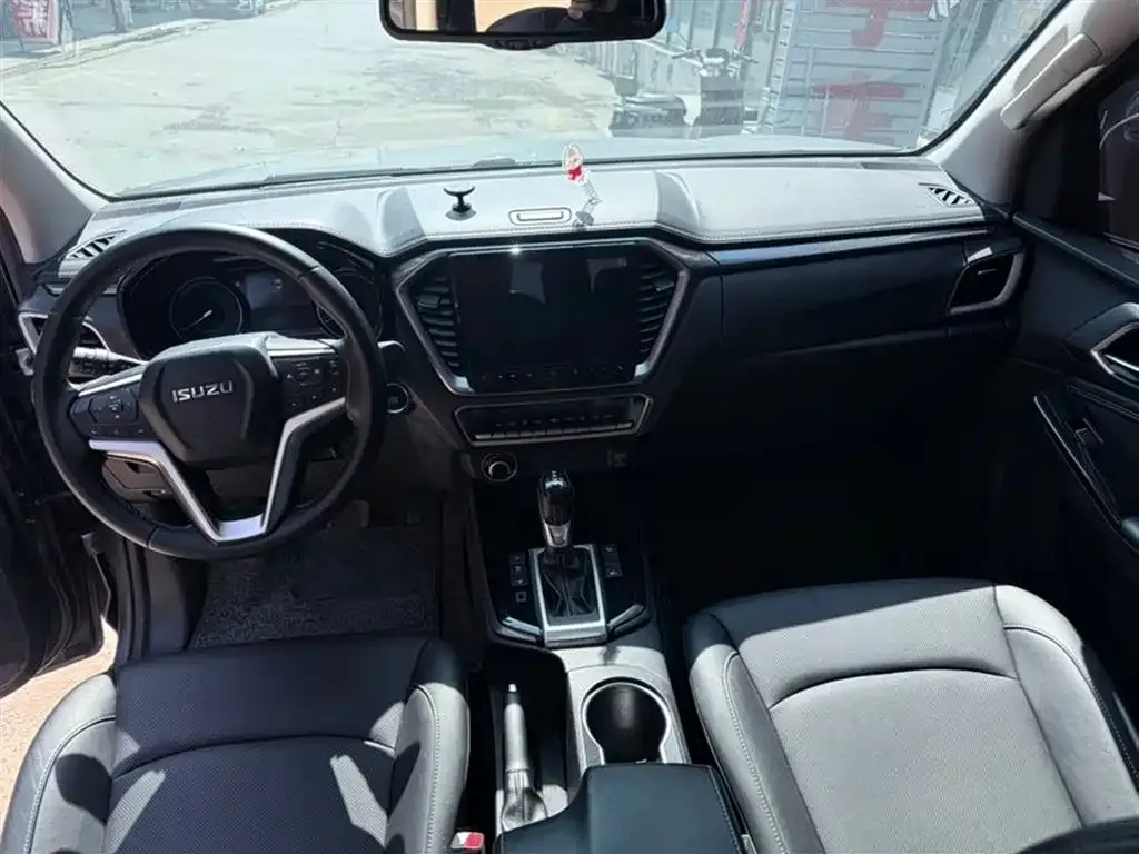 Isuzu D-MAX 2021 из CN, фото 7