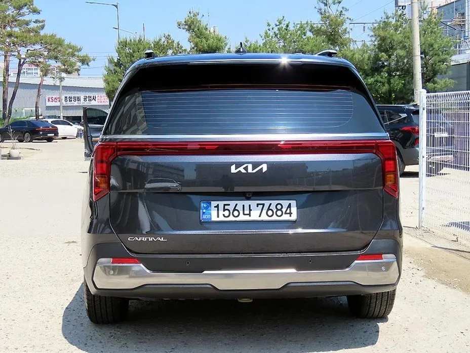 Kia Carnival — фото 2