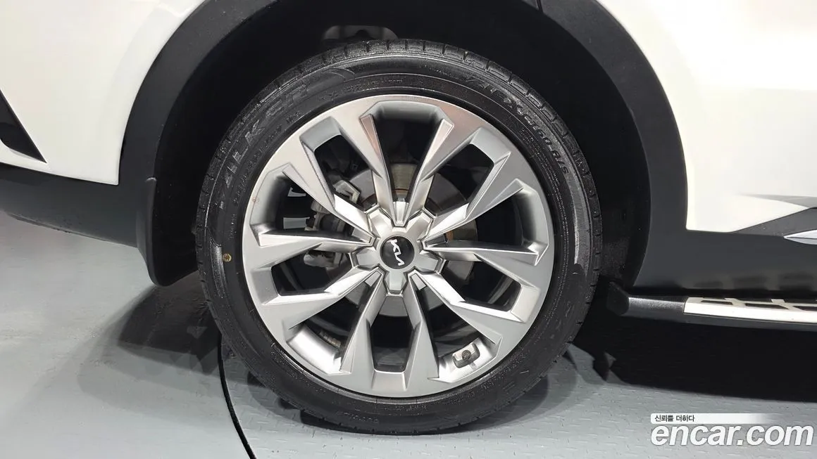 Kia Sorento — фото 8