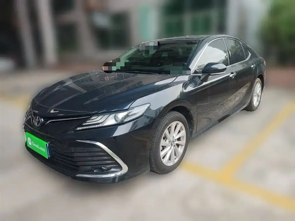 Toyota Camry — фото 6