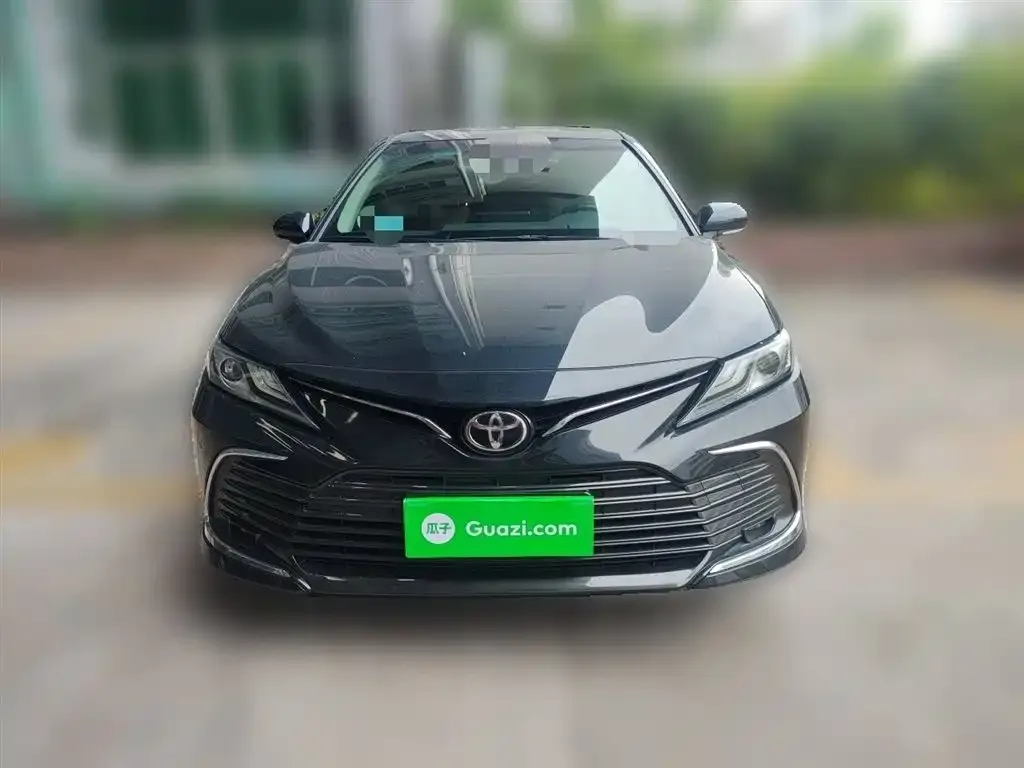 Toyota Camry — фото 3