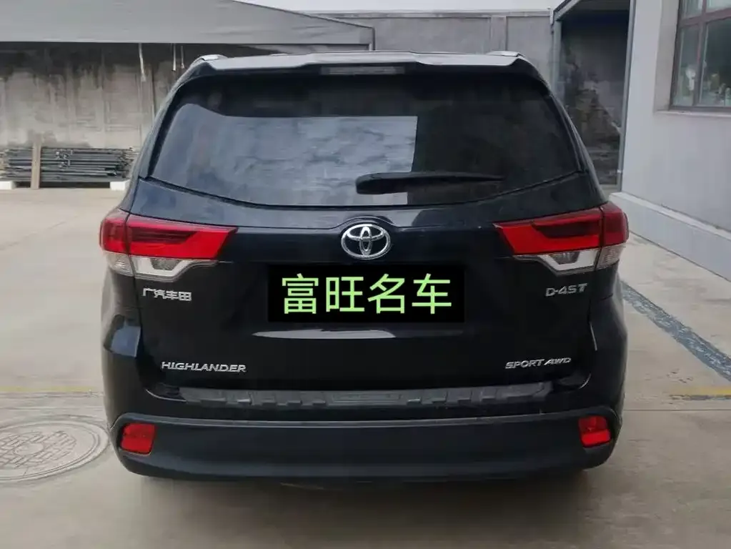 Toyota Highlander — фото 2