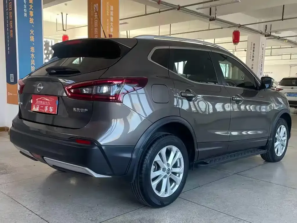 Nissan Qashqai — фото 7