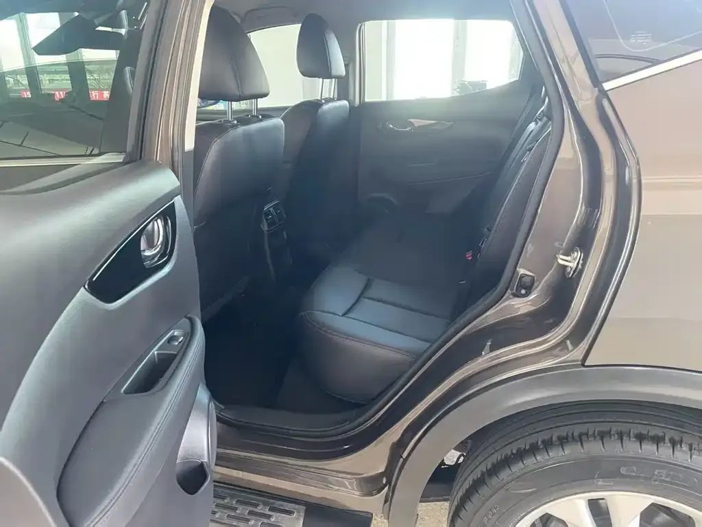 Nissan Qashqai — фото 2