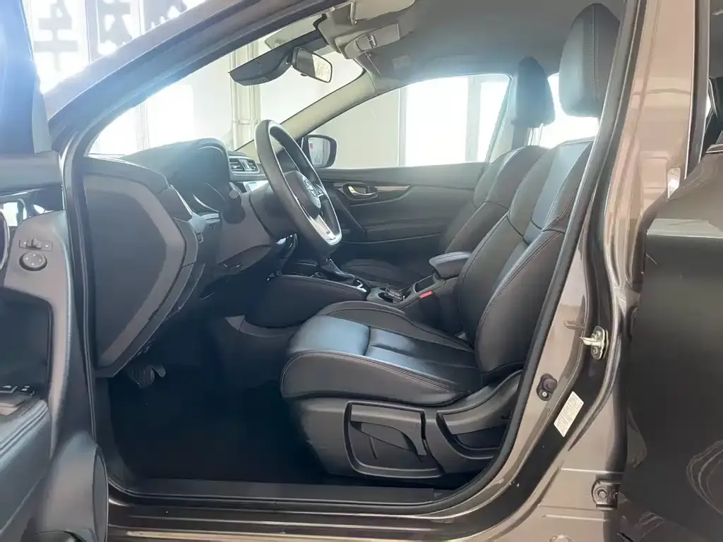 Nissan Qashqai — фото 4