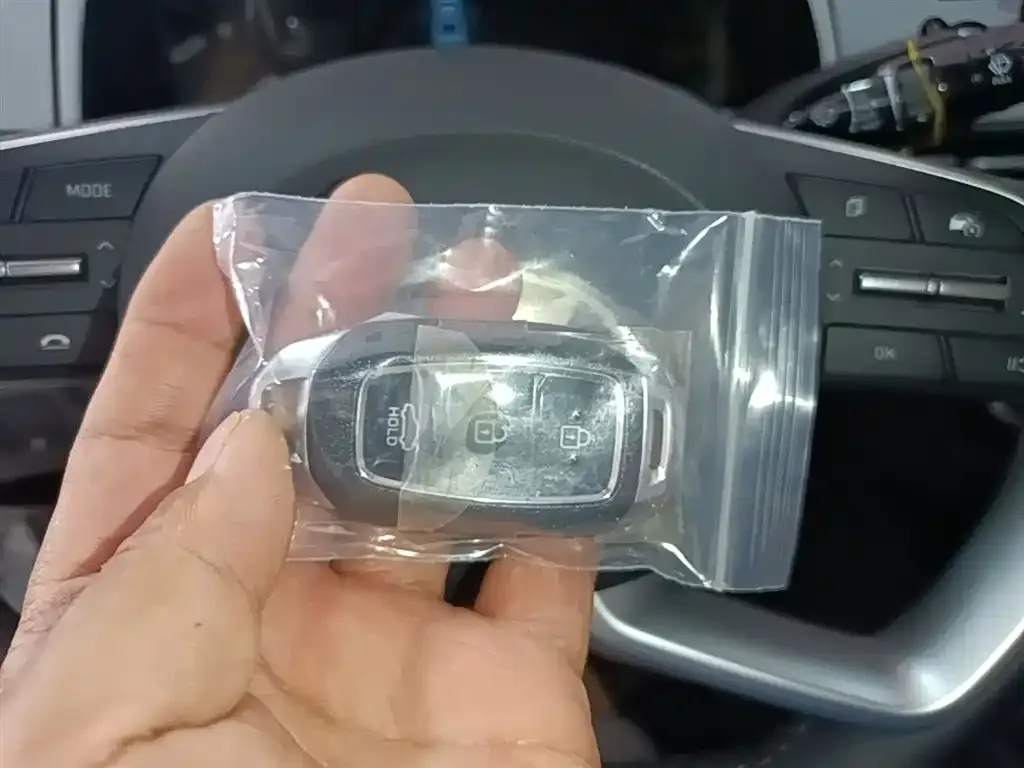 Hyundai Elantra — фото 10