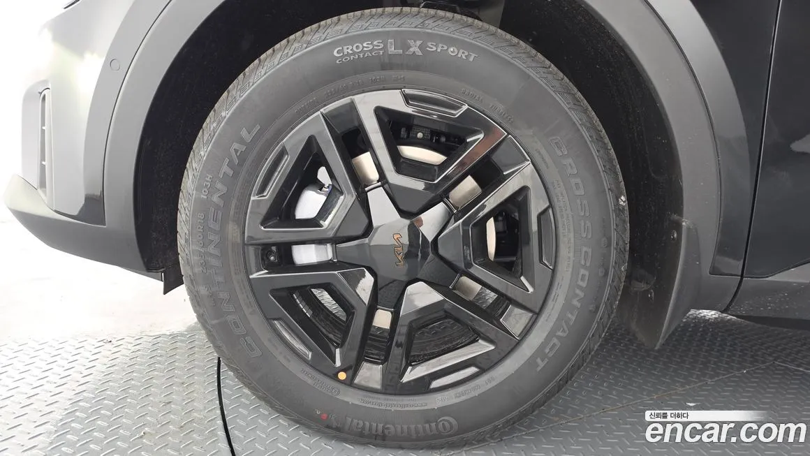 Kia Sorento — фото 7