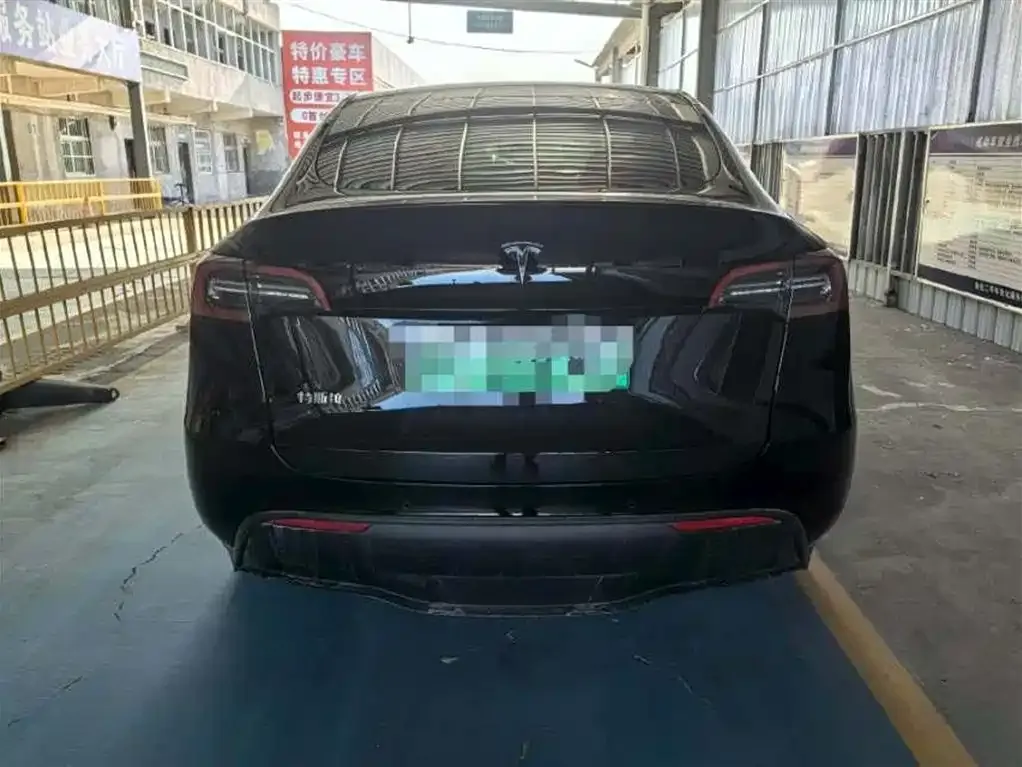 Tesla Model Y — фото 4
