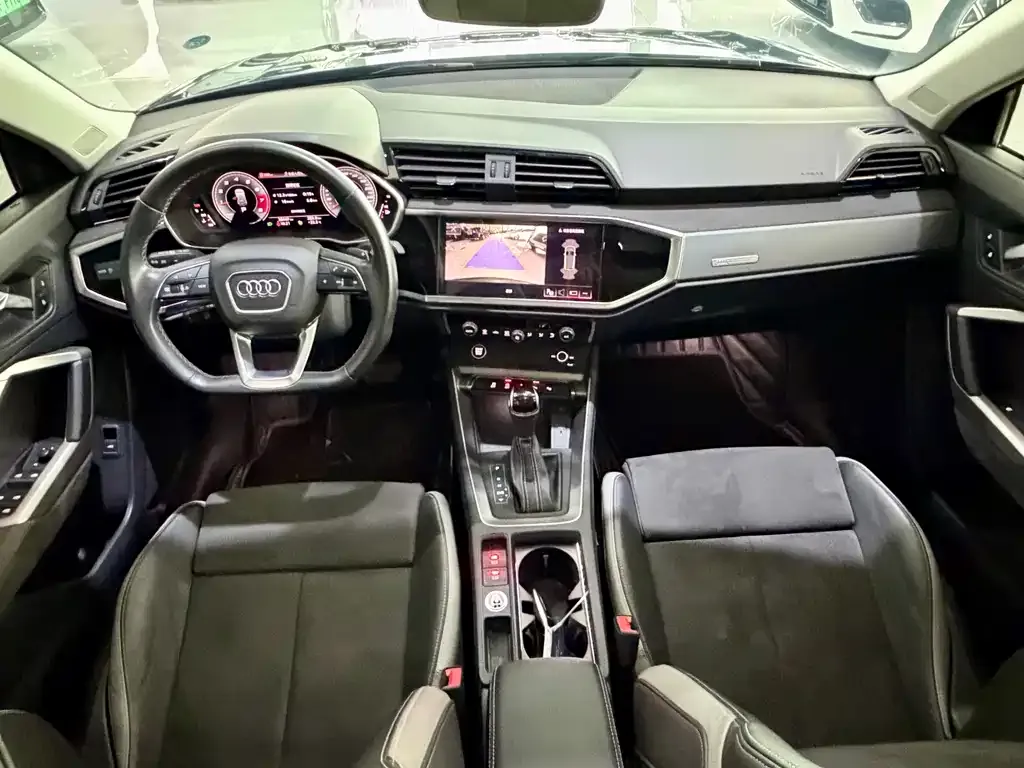 Audi Q3 — фото 10
