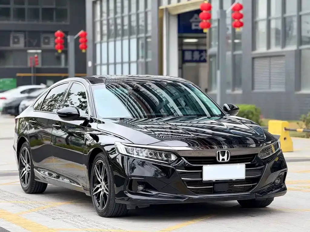 Honda Accord — фото 8