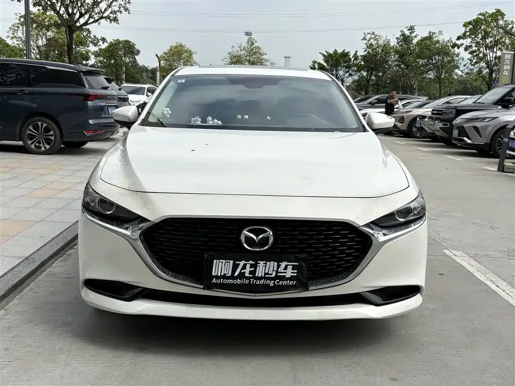 Mazda 3 Axela — фото 9
