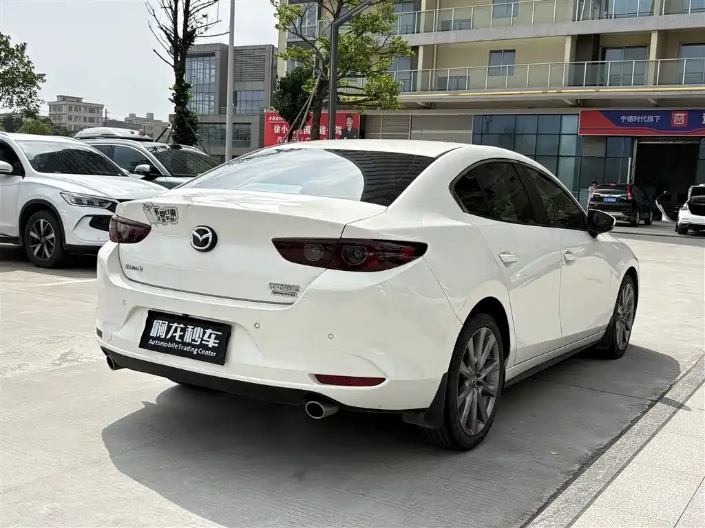 Mazda 3 Axela — фото 8