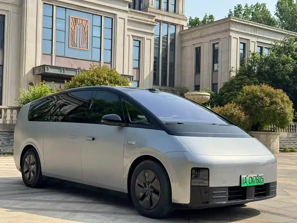 Li Auto MEGA
