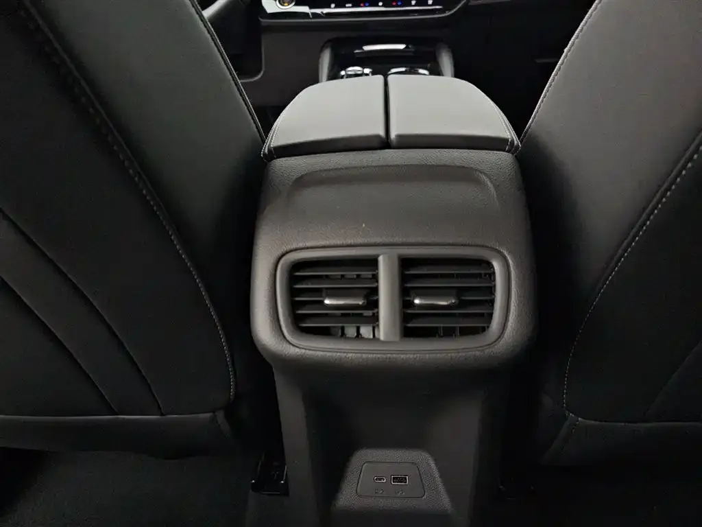 Buick Envision Plus — фото 2