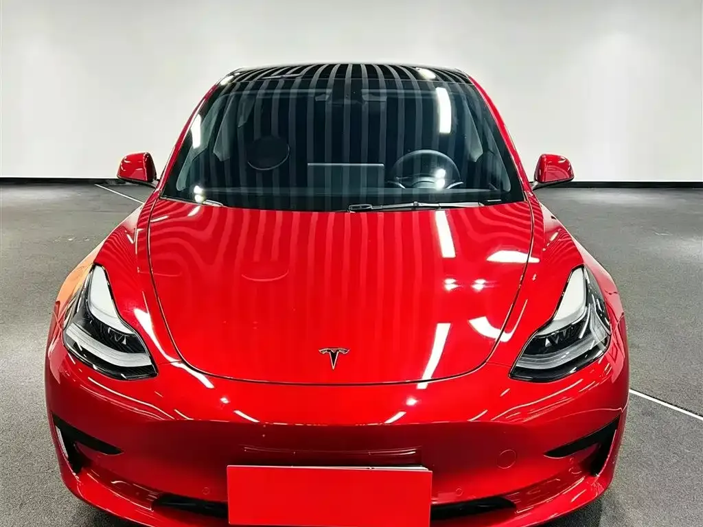 Tesla Model 3 — фото 2