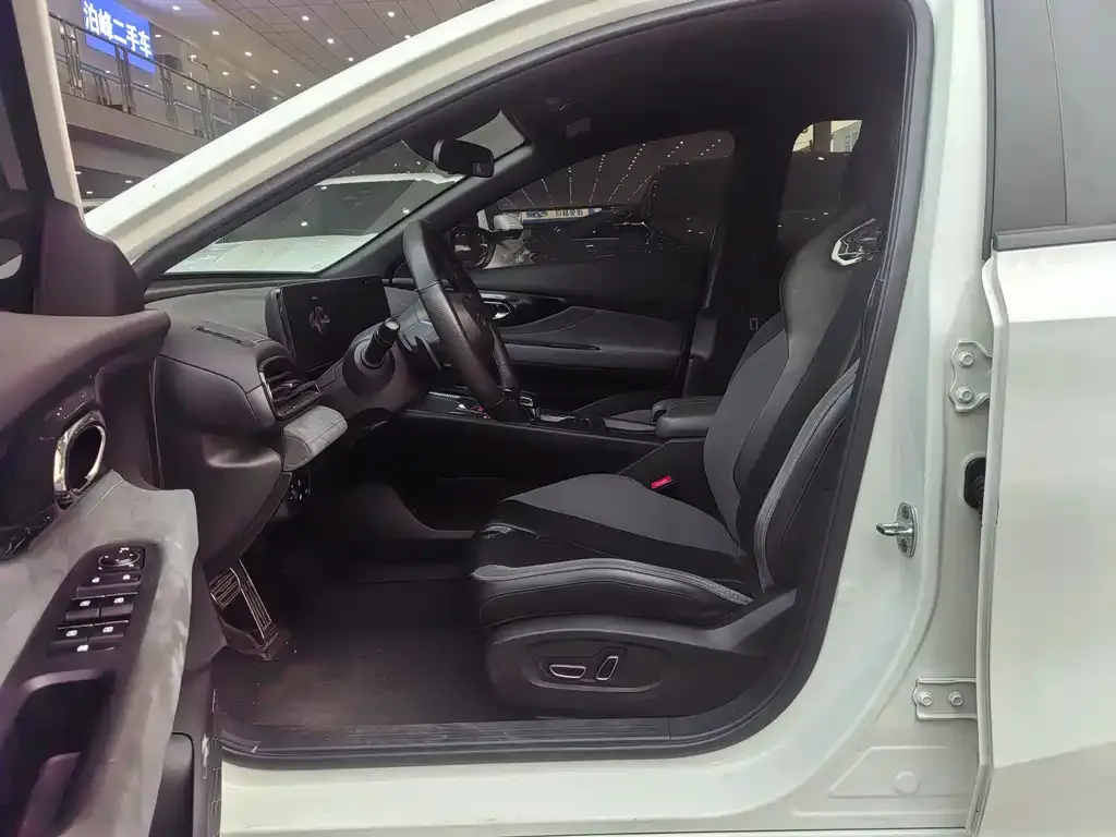 GAC Motor Shadow Leopard — фото 6