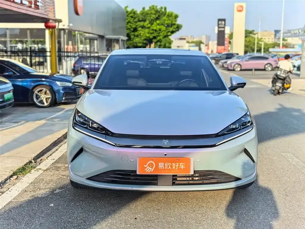 BYD Qin L — фото 9