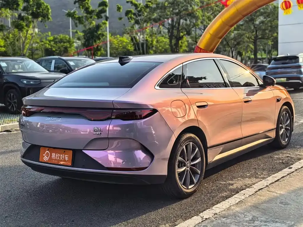 BYD Qin L — фото 8