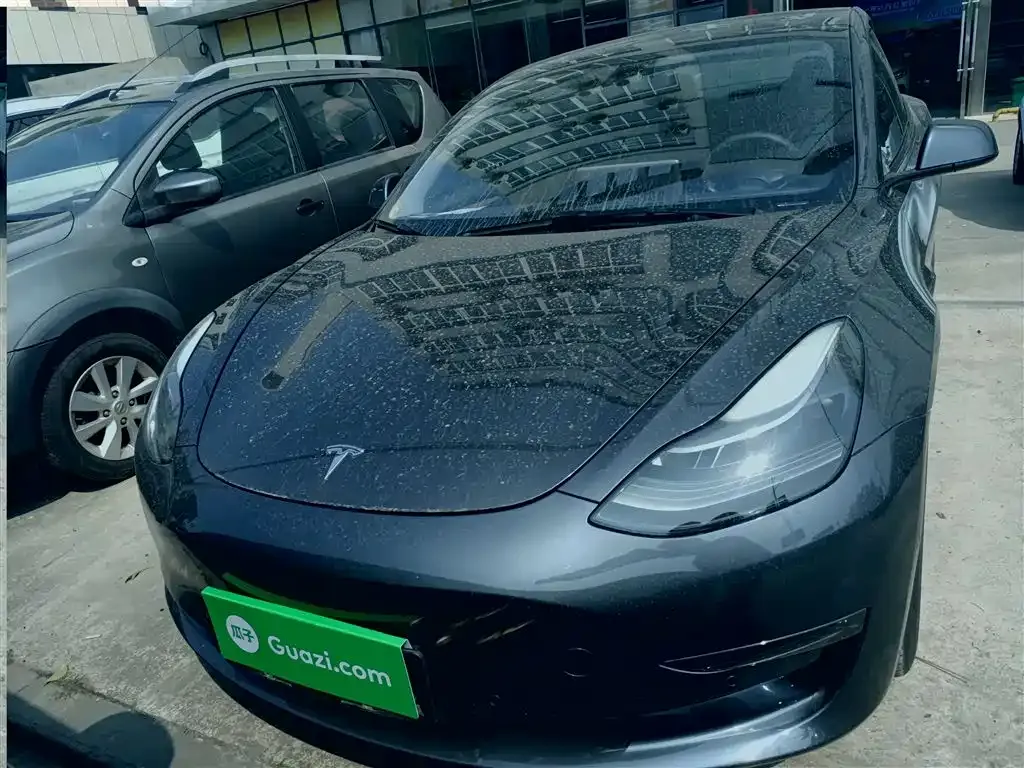 Tesla Model 3 — фото 10