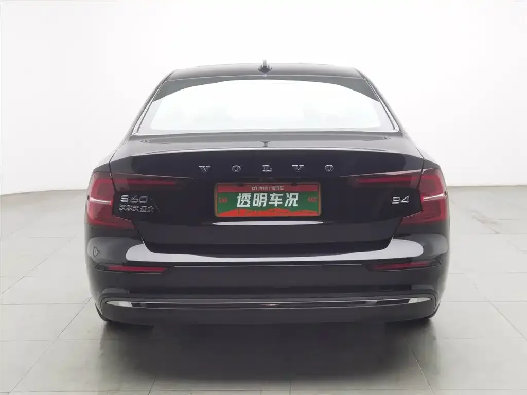 Volvo S60 2025 из CN, фото 5