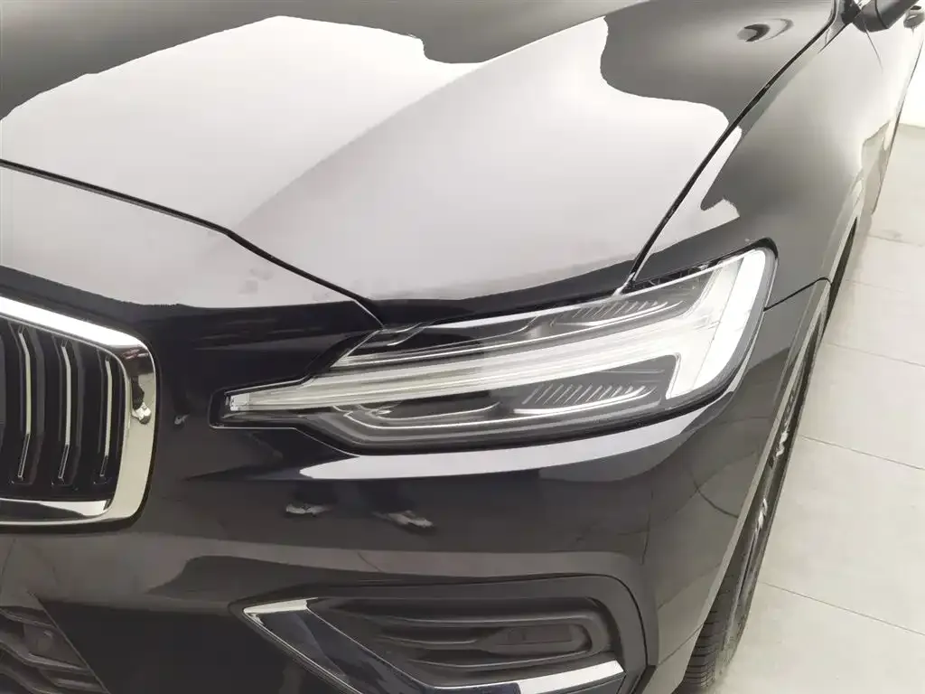 Volvo S60 2025 из CN, фото 3