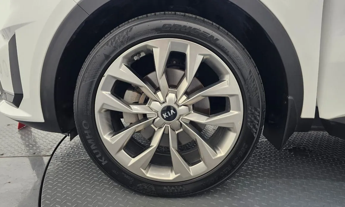 Kia Sorento — фото 7