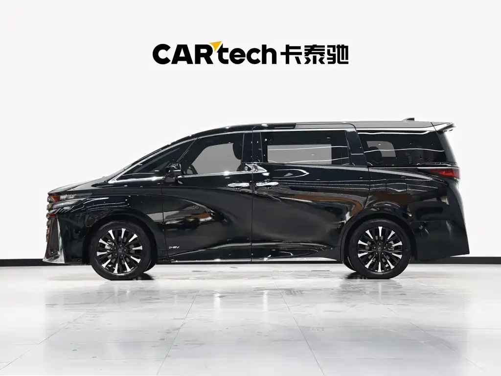 Toyota Vellfire — фото 2