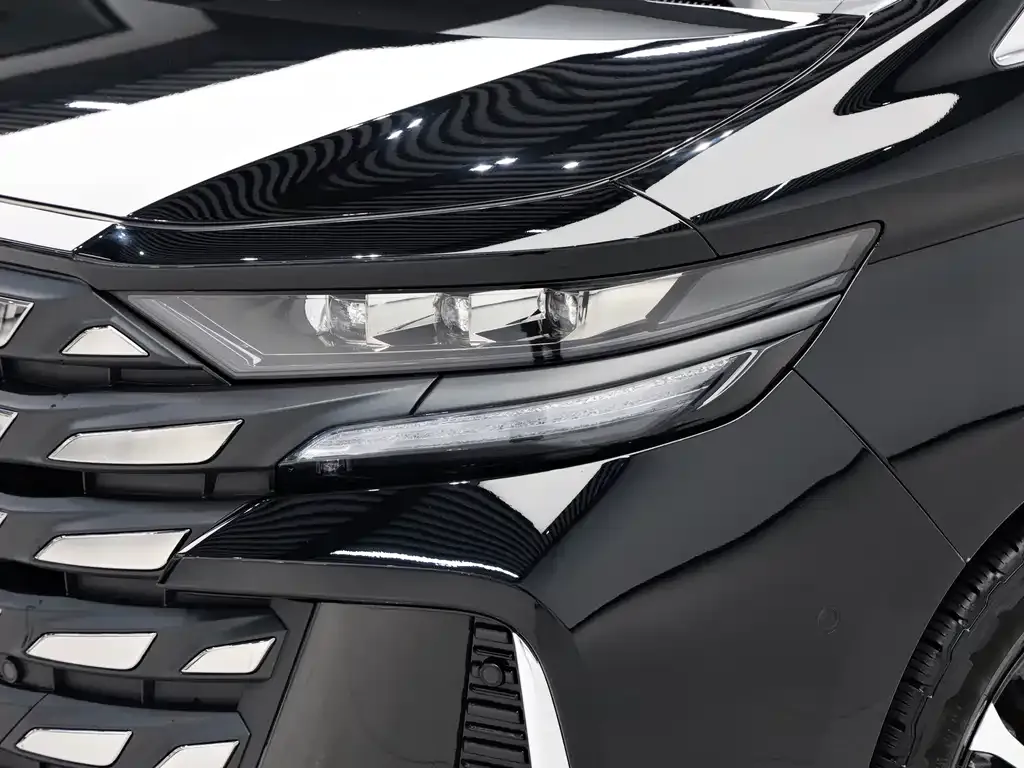 Toyota Vellfire — фото 6