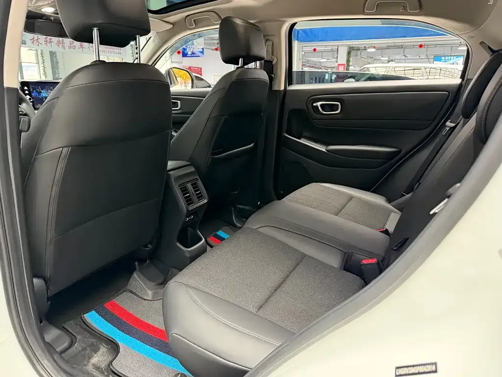 Honda Vezel 2024 из CN, фото 3