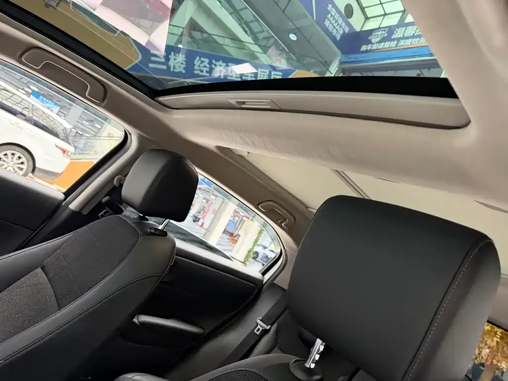 Honda Vezel 2024 из CN, фото 4