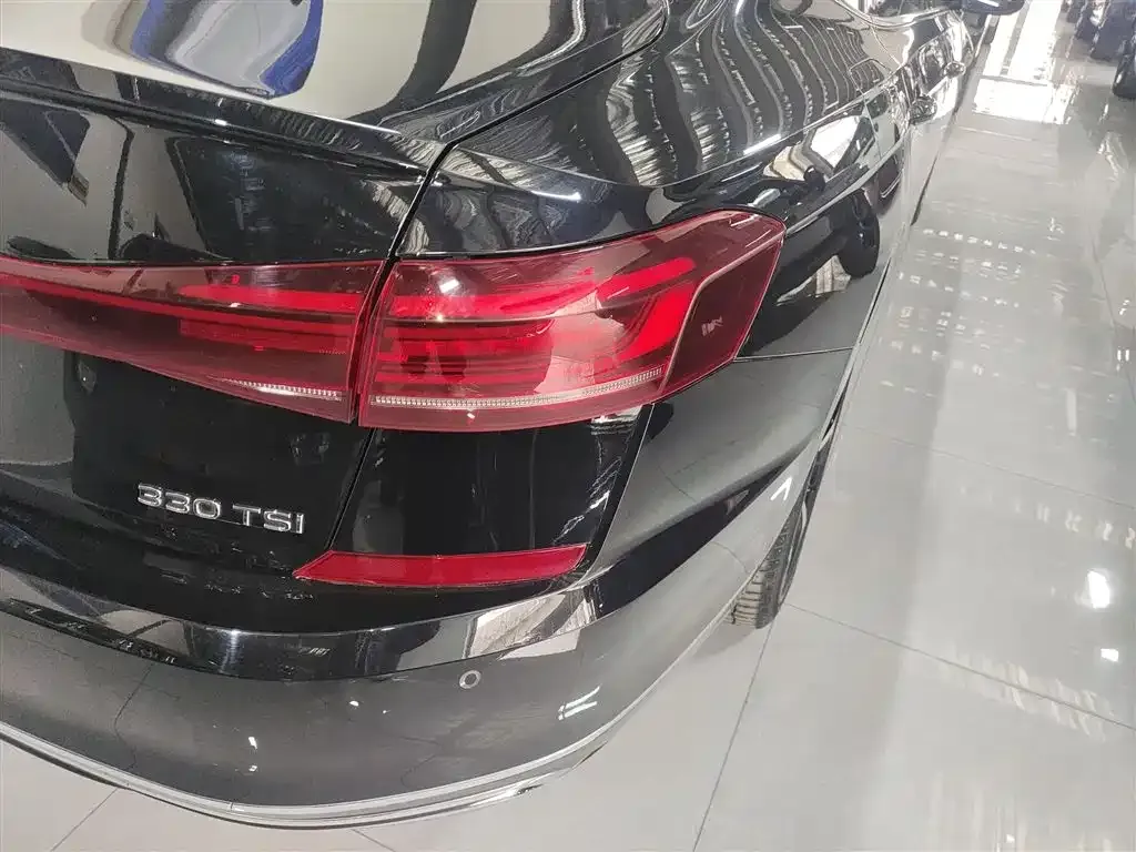 Volkswagen Passat — фото 10
