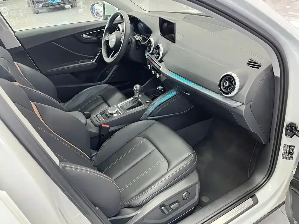 Audi Q2L 2024 из CN, фото 7