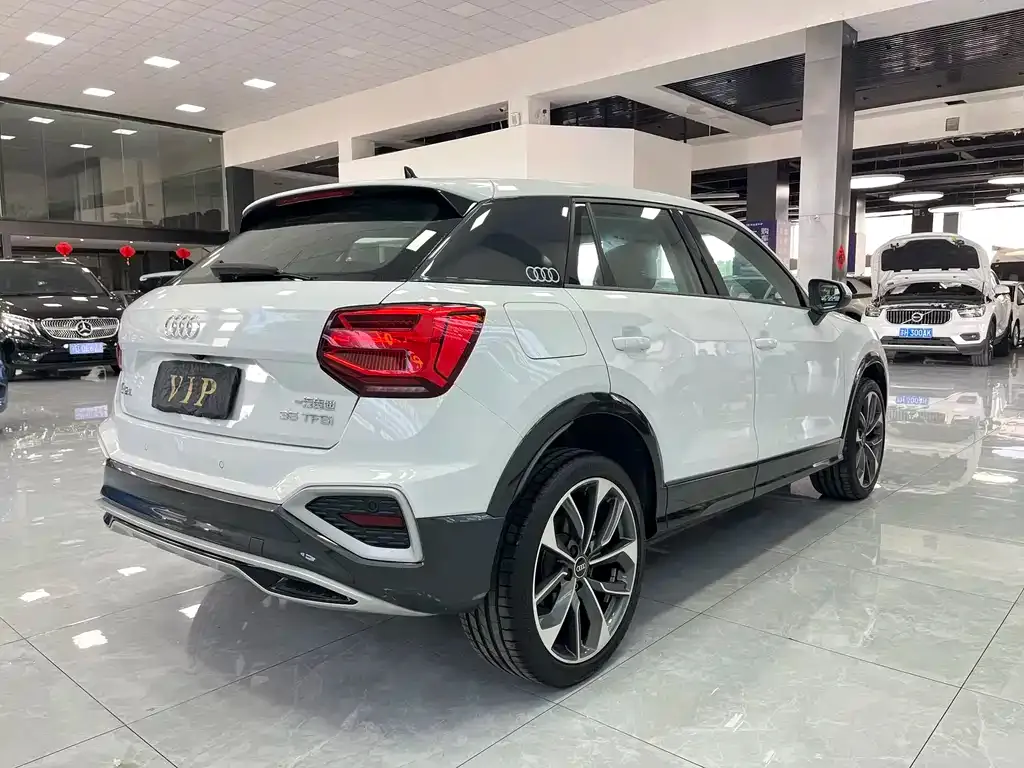 Audi Q2L 2024 из CN, фото 3