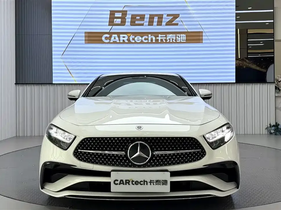 Mercedes-Benz CLS — фото 1