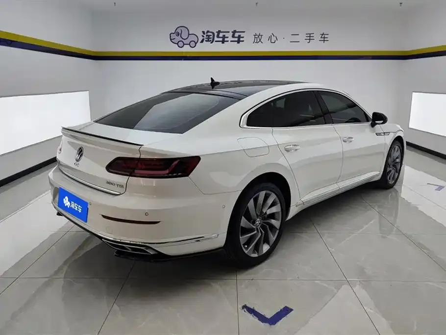 Volkswagen CC 2023 из CN, фото 4