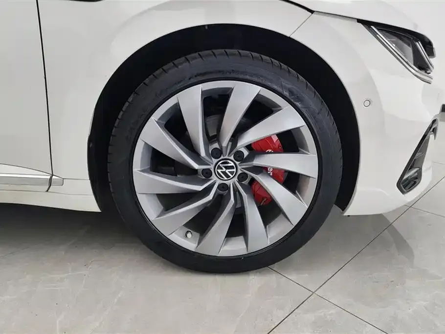 Volkswagen CC 2023 из CN, фото 9