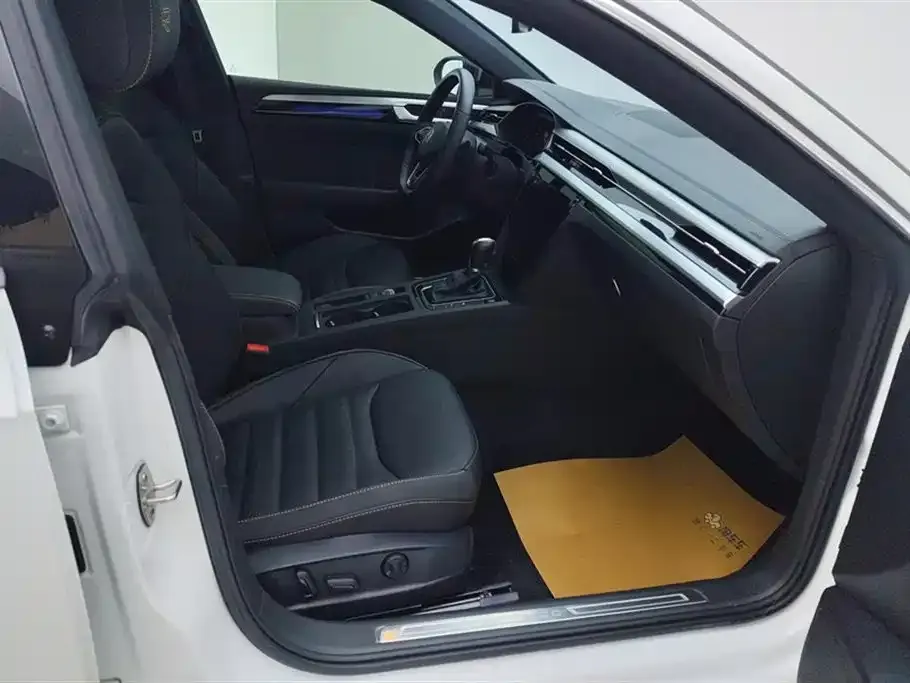 Volkswagen CC 2023 из CN, фото 3