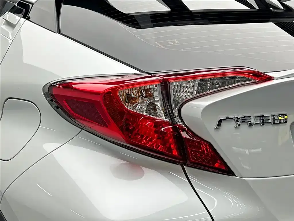 Toyota C-HR 2023 из CN, фото 10