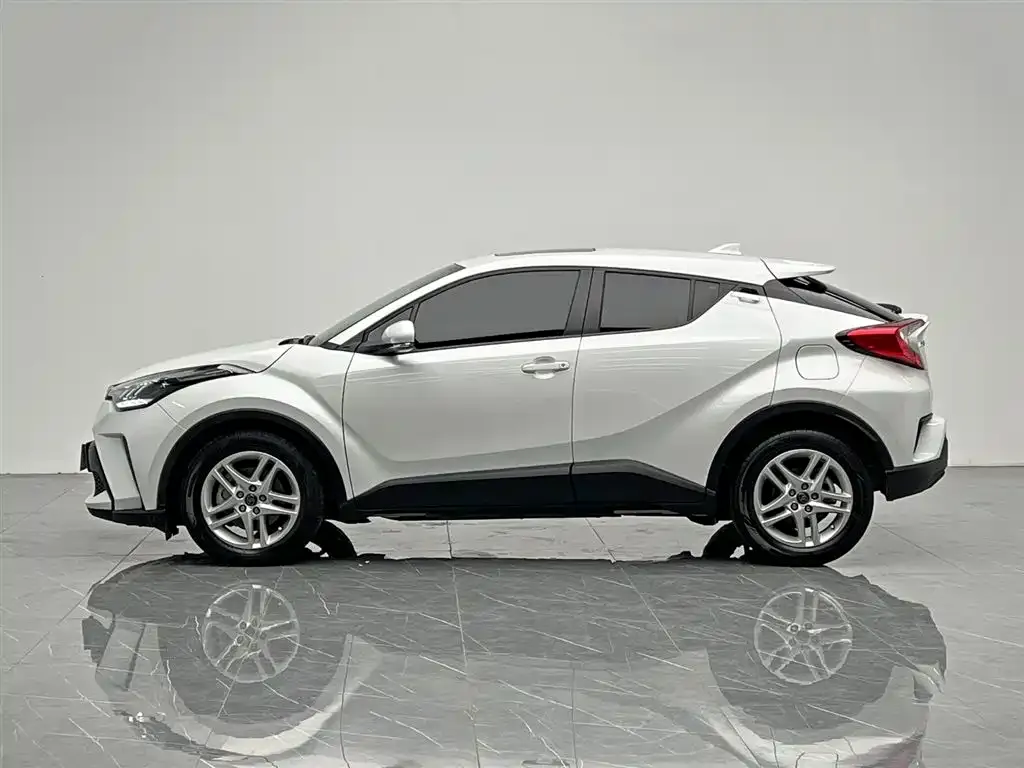 Toyota C-HR 2023 из CN, фото 3
