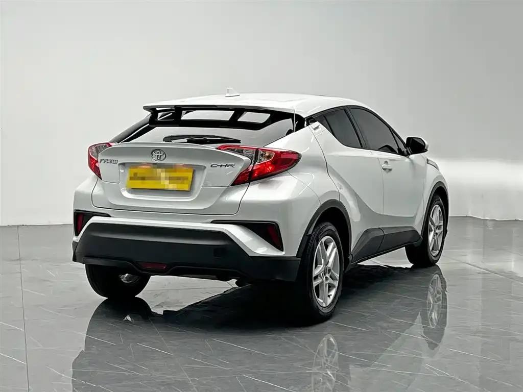 Toyota C-HR 2023 из CN, фото 9