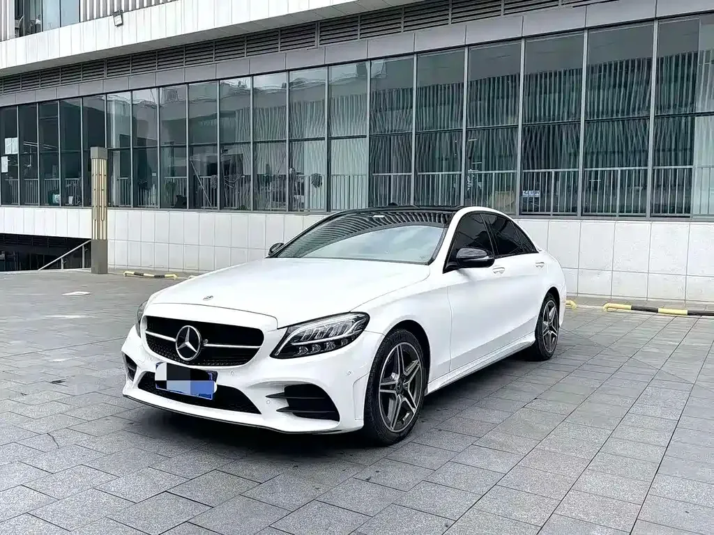 Mercedes-Benz C-Class — фото 1